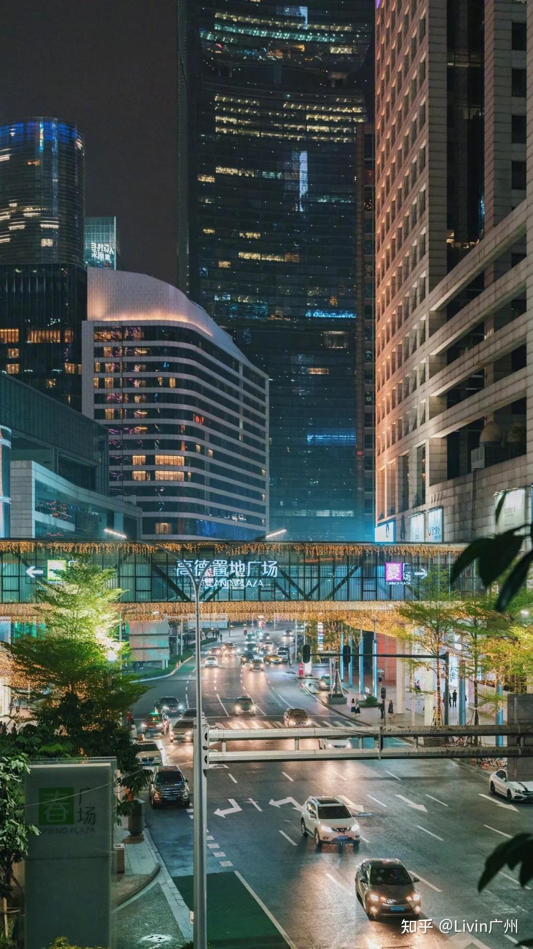 他们有着许多波澜壮阔的幻想:在inside喝玛格丽特,在兴盛路泡外国男模