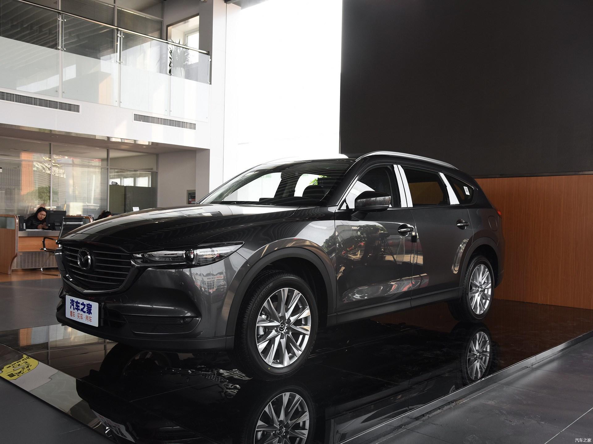 空间宽敞还好开 小哥带你看马自达cx-8