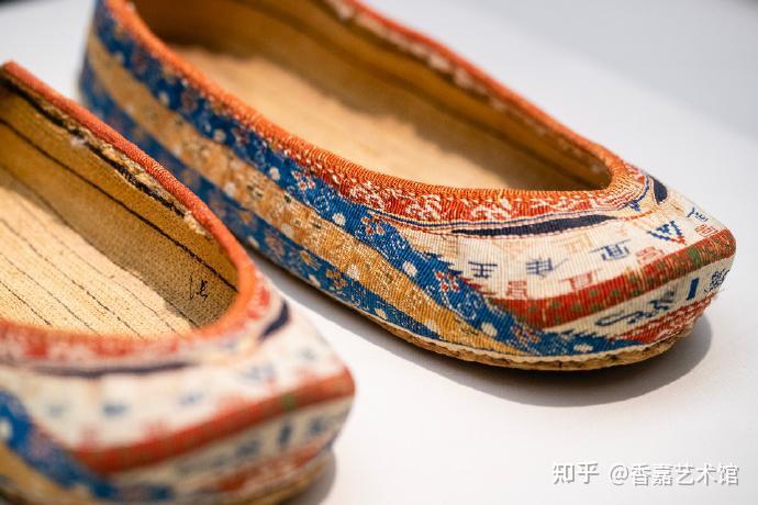 千年过去色彩依旧,出土于古墓的鞋靴精品! - 知乎