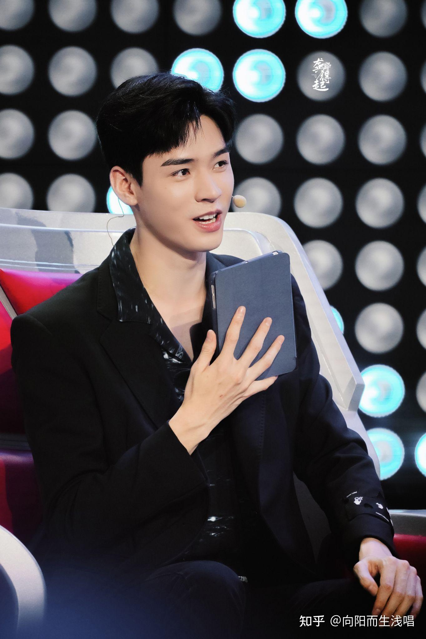 荣威全球代言人龚俊