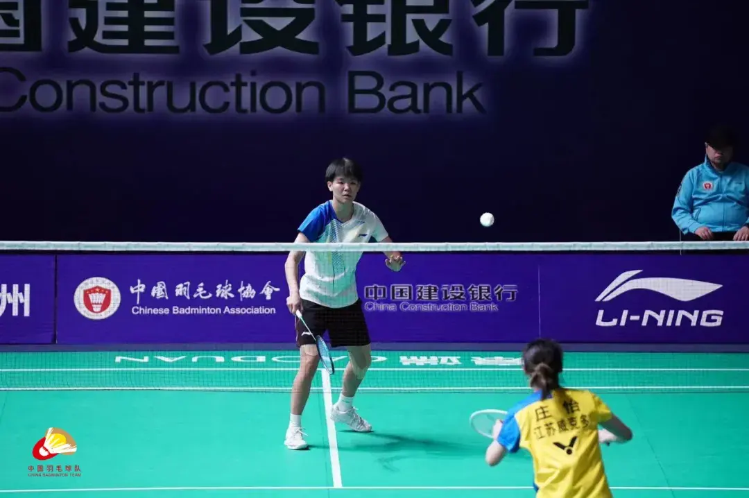 女团冠军,本次比赛她兼项单双打,她以2-0战胜了湖北的阮欣悦顺利闯关