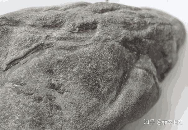 最极品的玉石你们对它了解多少带你走进翡翠原石的世界