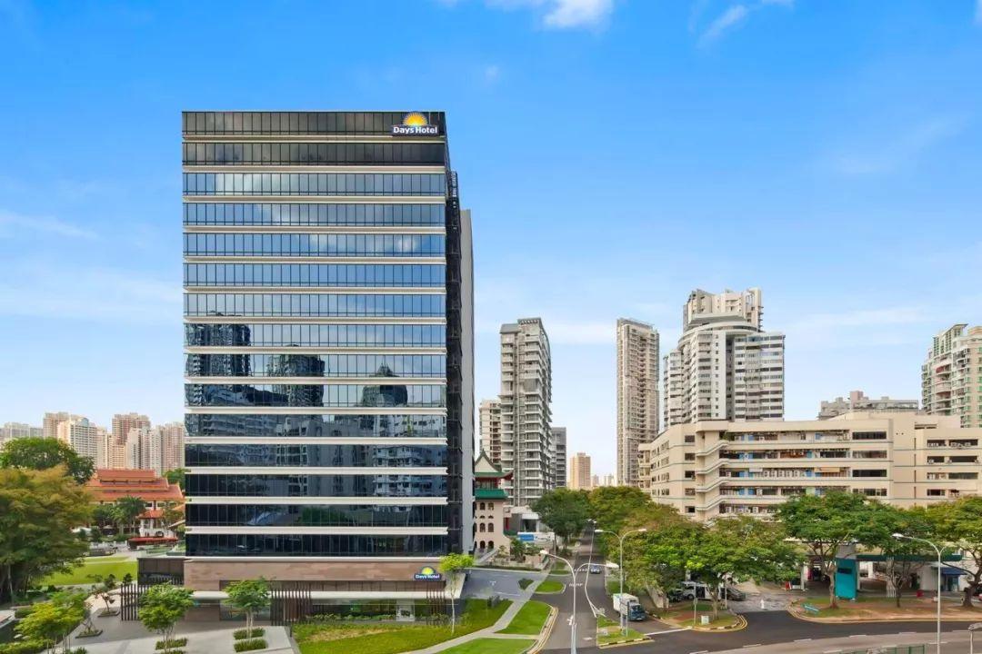 一路住到了万达屋,再从万达屋改成了黑丫头,现在又移情别恋于罗莱夏朵