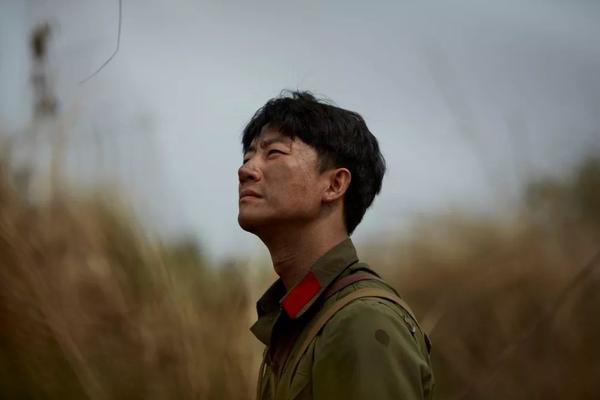 《芳华》:刘峰,活在想像里的活雷锋 - 知乎