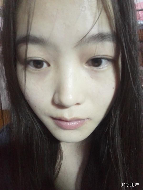 不化妆就很好看是什么体验?