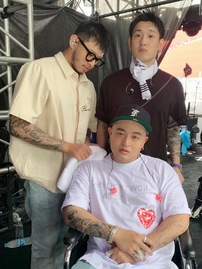 公开道歉gali和tt登上热搜gali前队友爆料他看不起tt土狗小地方来的