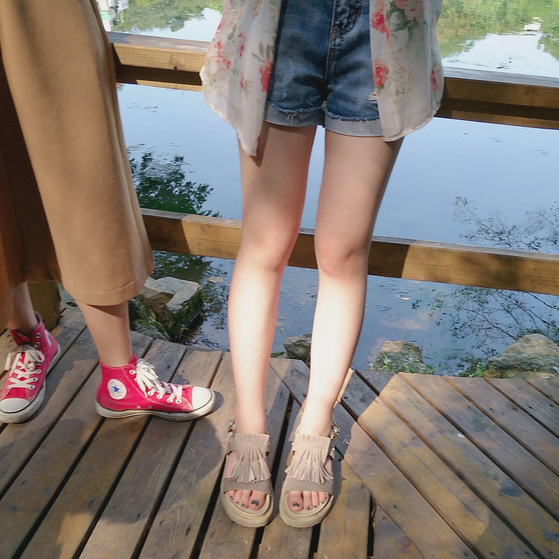 但我的腿还不算细 小腿围32cm然后我的减肥之路停滞了一