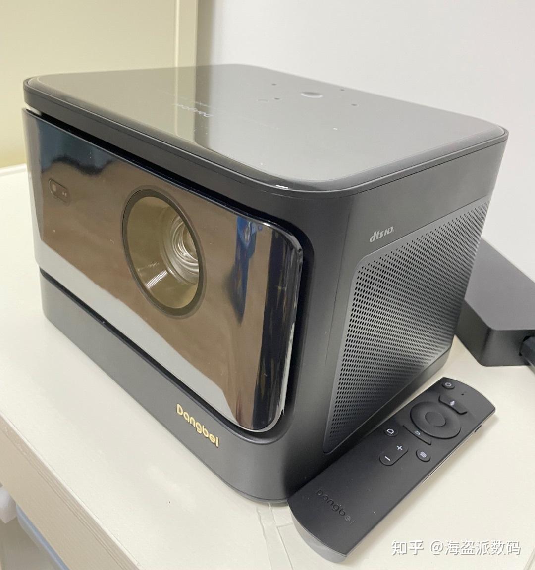 当贝x3家用激光投影仪影院级激光镜头轻松还原电影院体验