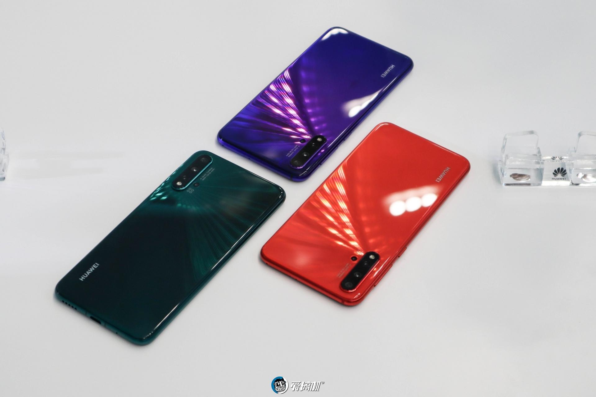 华为nova5系列现场上手图赏后盖真的很闪