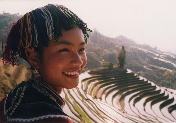 来说章家瑞的云南系列一共有四部,除了上面这一部,还有《花腰新娘》