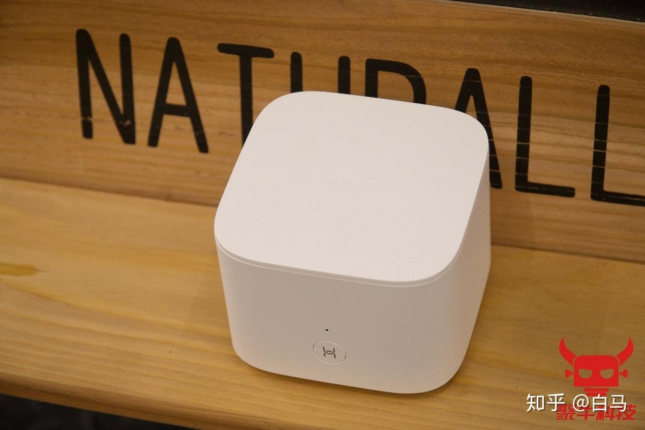 90㎡住宅wifi穿墙无缝覆盖4颗独立信号放大器加持的荣耀路由2s实测