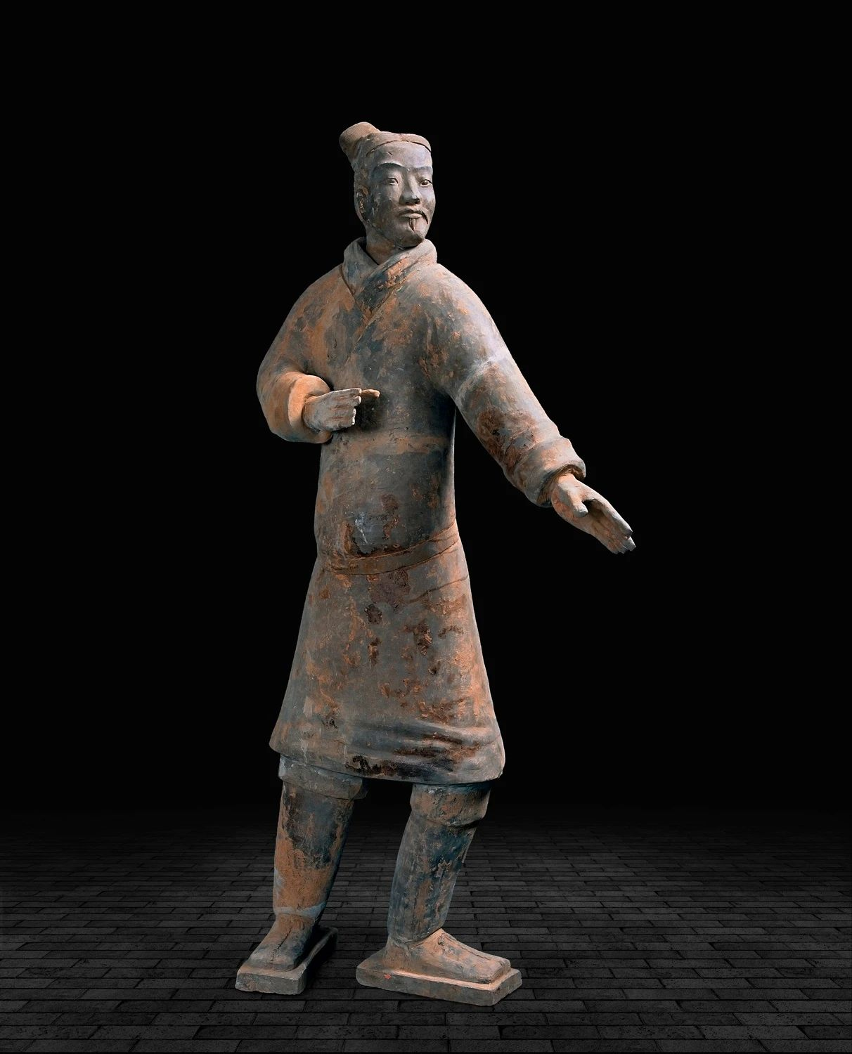 立射俑01不信,往下看.如今,他们依然严阵以待.