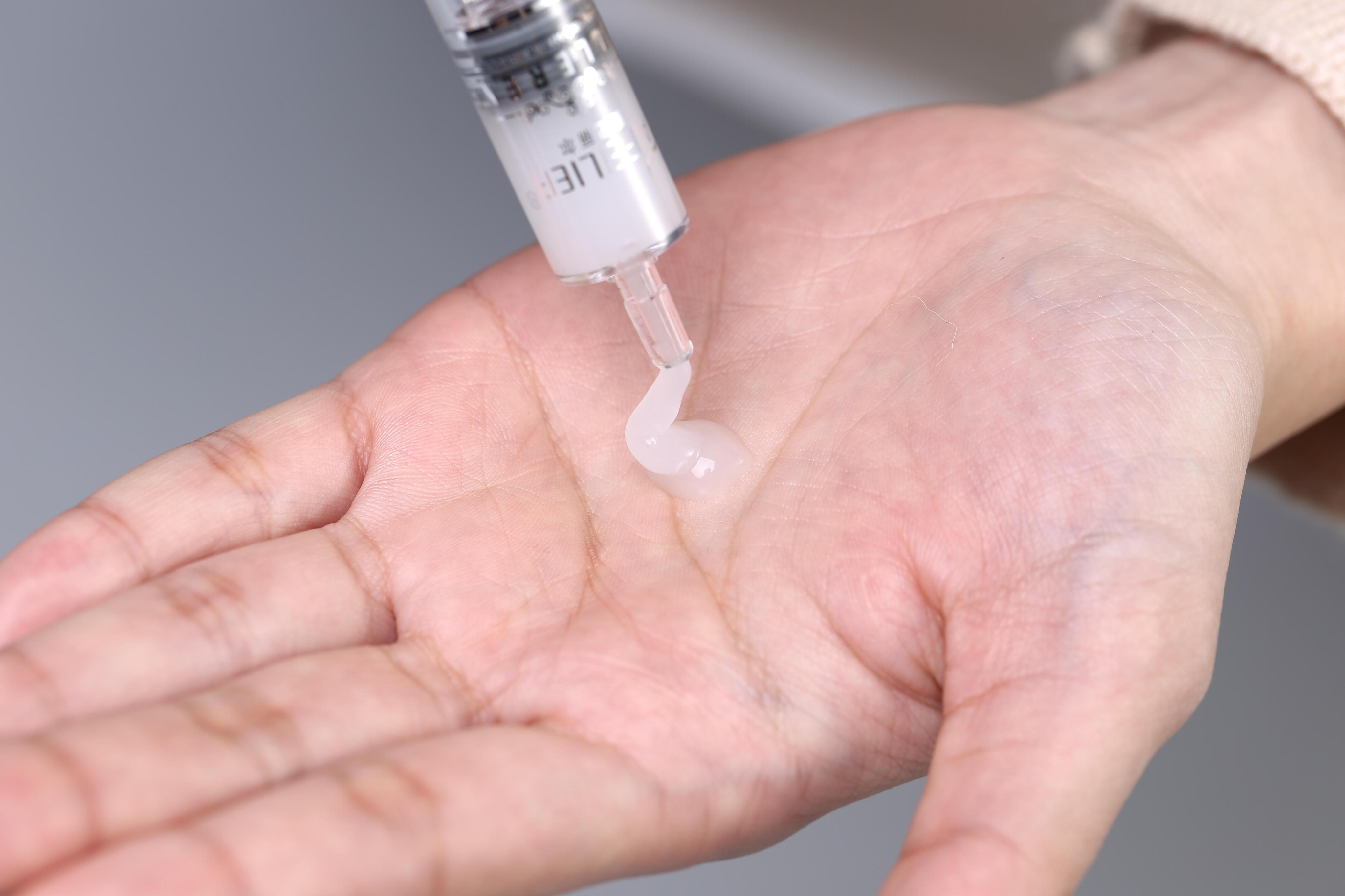 涂抹式水光针亲测挑战水光肌这一支就够了