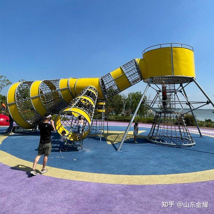 景区树上闯关项目图片 小型无动力游乐设施安装 坑爹过山车 - 知乎