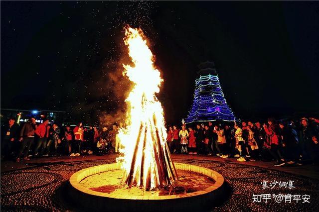梵净山升仙之山,超越时空的净地,世间难得的一方净土-仙气飘飘的梵净山叫什么