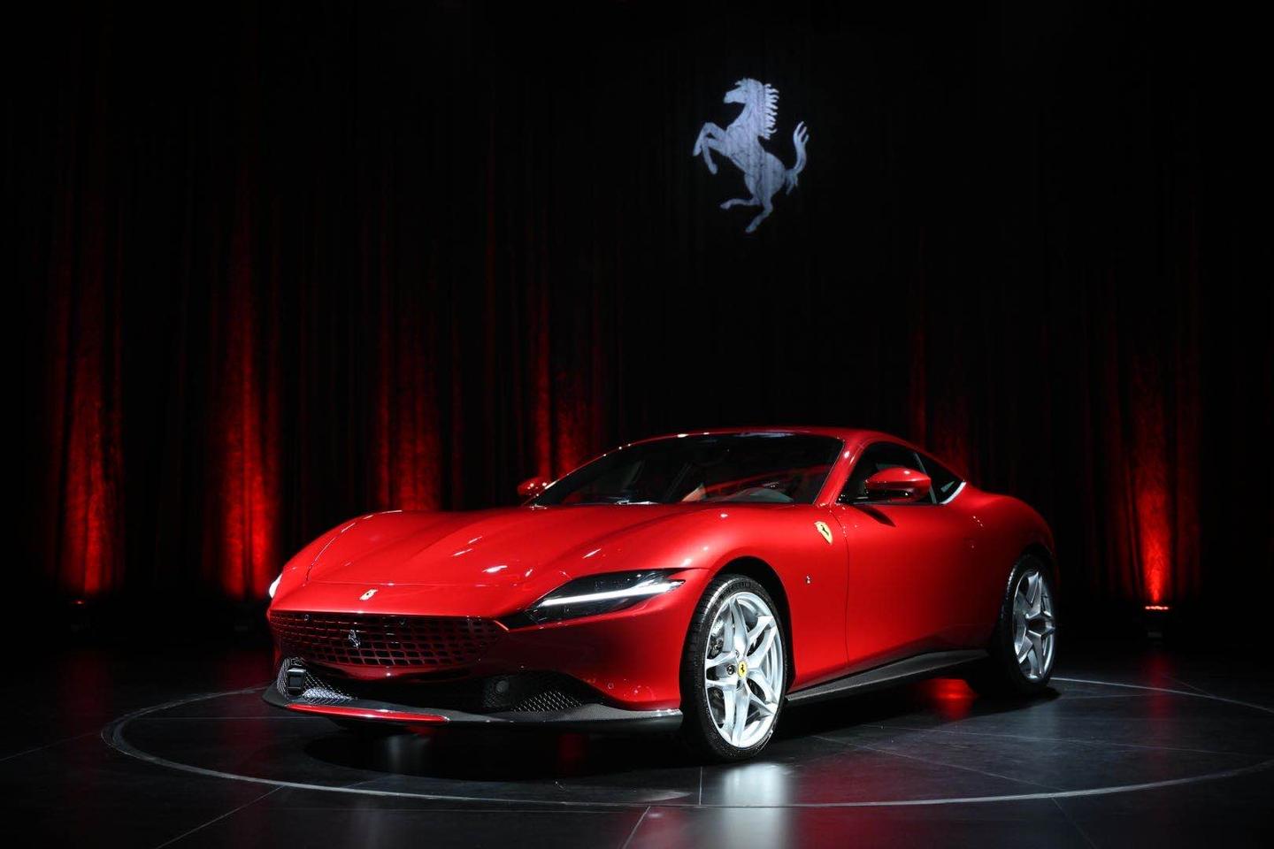 静态品鉴法拉利romagt跑车兼具科技美感售238万元