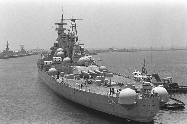 1984年12月7日,刚刚服役不久的基洛夫级核动力导弹巡洋舰二号舰"伏龙