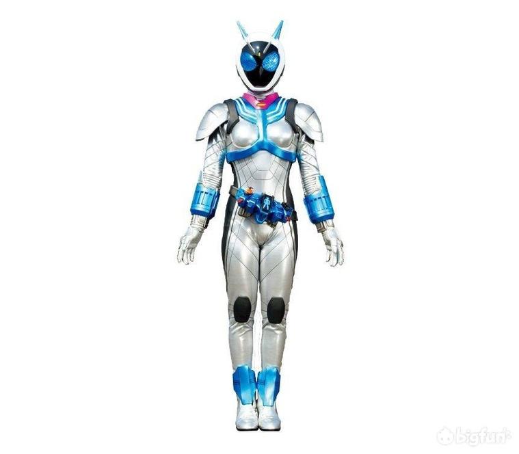 《假面骑士龙骑》之后,下一次女性假面骑士的出现是在《假面骑士响鬼