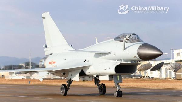 顶着过渡型标签!中国歼-10B战斗机,为何屡屡成为出国军演的主力 - 知乎