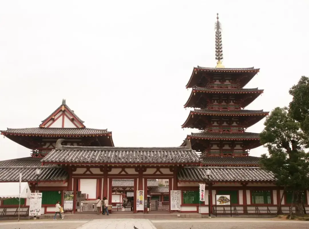 【携程攻略】大阪四天王寺景点,四天王寺是日本佛教最早的寺院，也是日本最古老的官家寺院，这里乘坐…