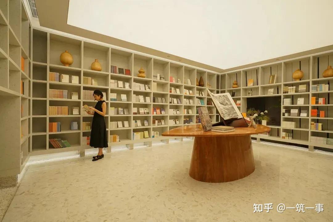 二酉書店 / 攝影:creatar images這個moment,存在於俞挺很小的一個