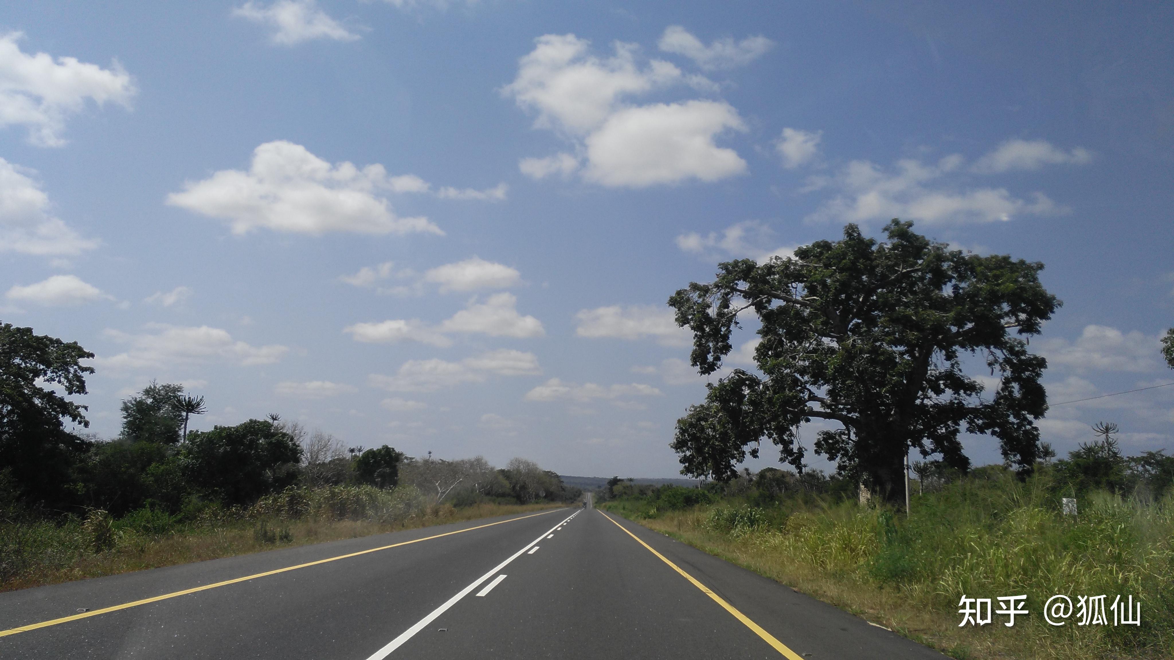 我在安哥拉拍的那些风景在公路上拍的风景与平时拍的晚霞