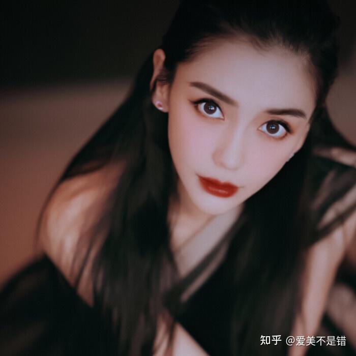 何晋龙解读被当做整形模板的baby究竟精致在哪里