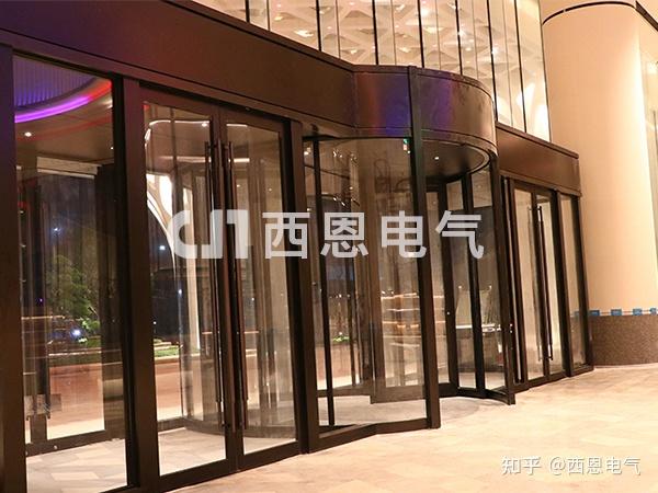 为什么酒店大门都是旋转门 - 知乎
