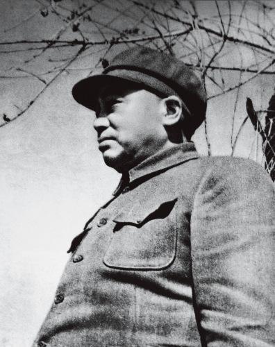 凶第一次战役总结会彭老总大骂两人除了梁兴初还有