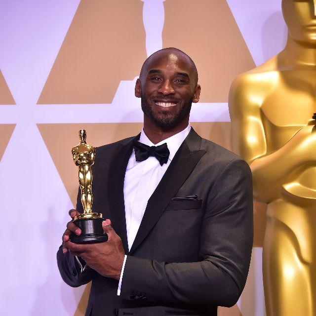 恭喜科比,成为史上第一个得了奥斯卡的 nba 总冠军球员