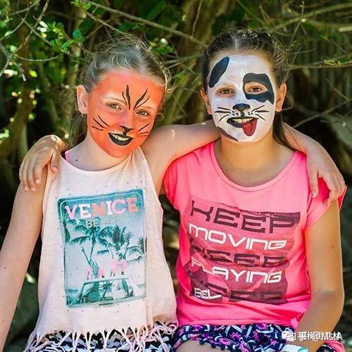 三岁以上的班,玩得更high:装扮游戏,画脸,蹦迪(disco),鸡蛋勺子活动