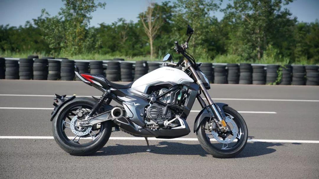 网红升仕310v中国摩托车联合测评