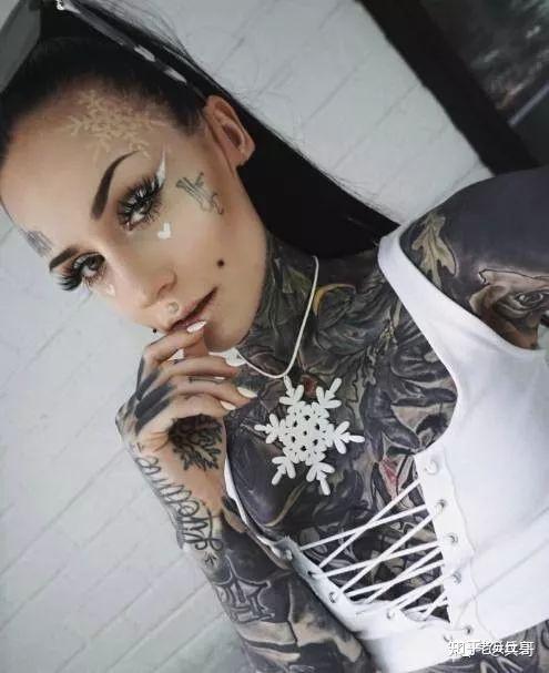 很好,她成功用黑臂引起了我的注意! - 知乎