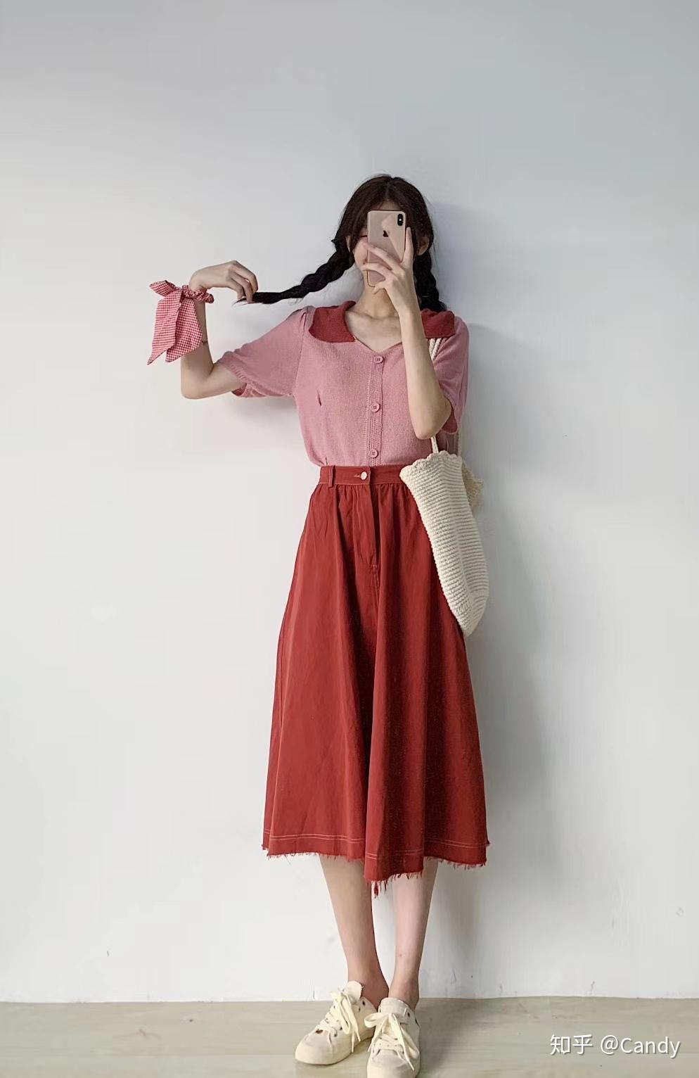 女生衣服色系 v2-3d1943d4306b8d3eb05383e314f91e5f_r.jpg
