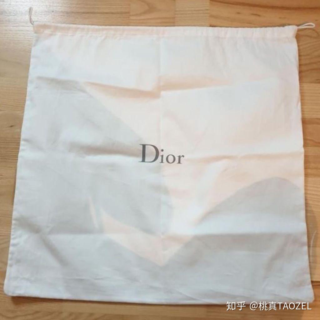 桃真奢侈品鉴定七个细节辨别dior官网最具人气的booktote