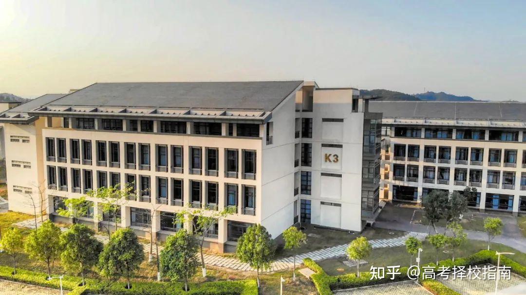 公办|【广州民航职业技术学院】录取分数/学校环境,宿舍介绍!