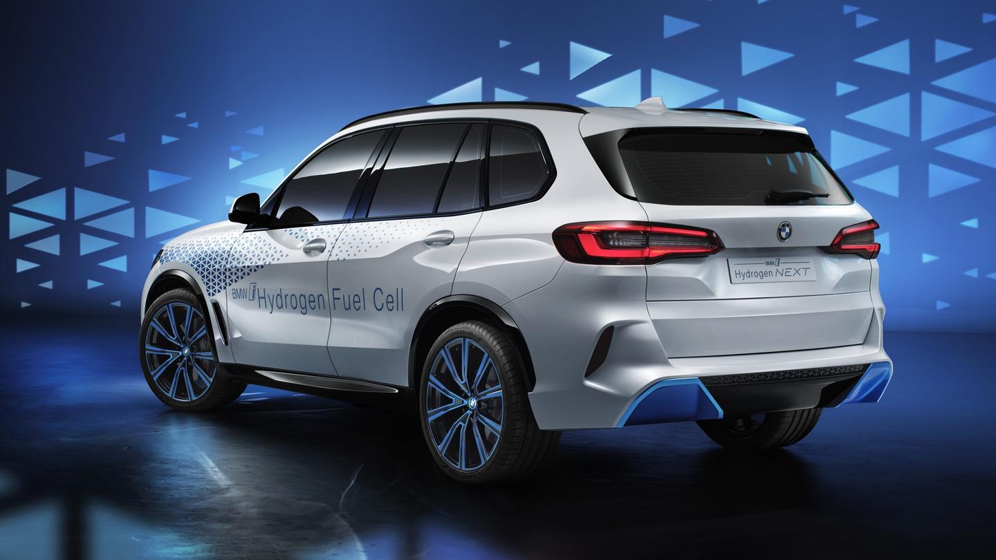 4分钟充满370匹马力宝马氢燃料车搅局新能源汽车领域