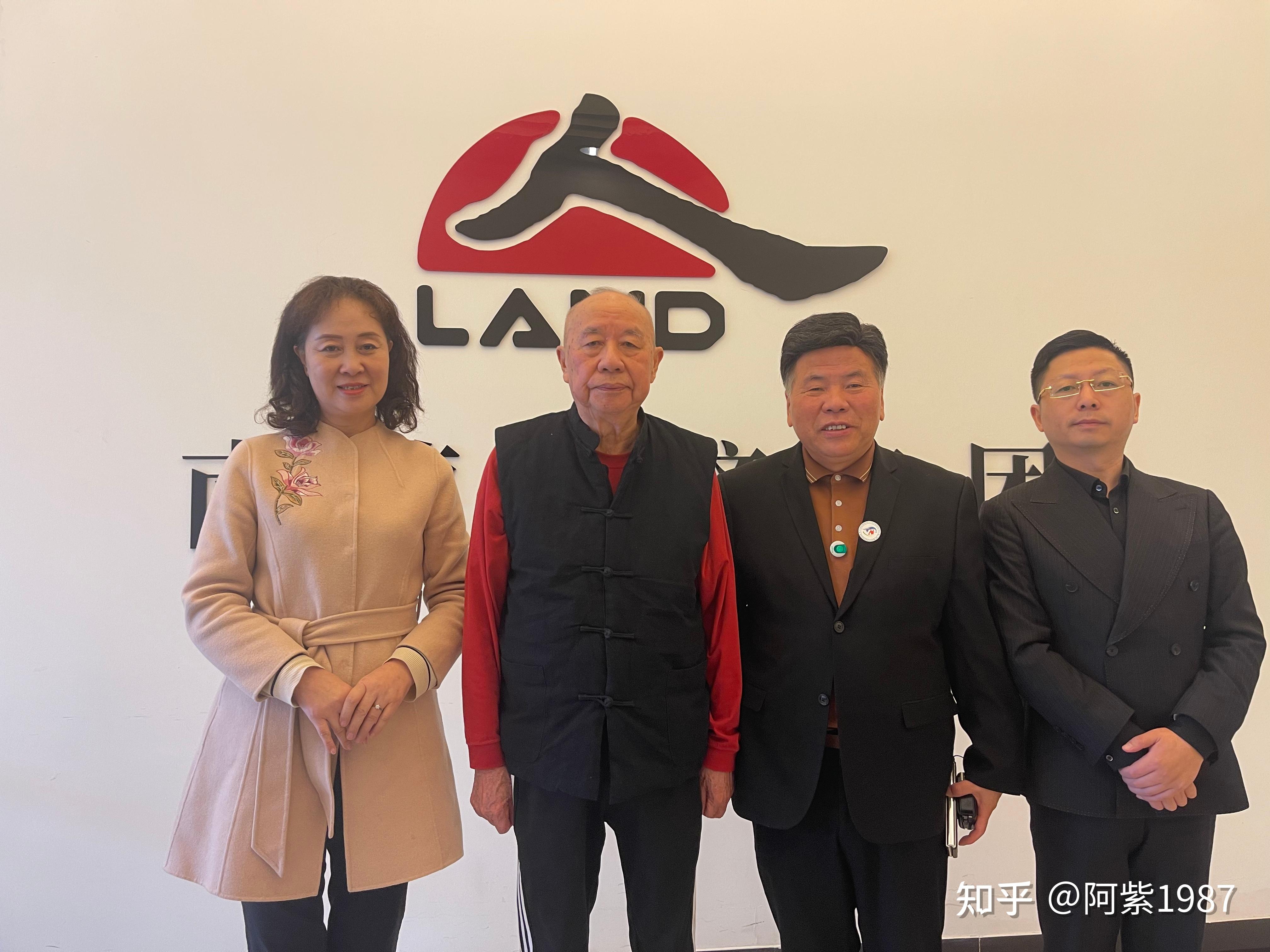 勇于探索、敢为人先“商界祖师爷”牟其中老当益壮再展宏图 - 知乎
