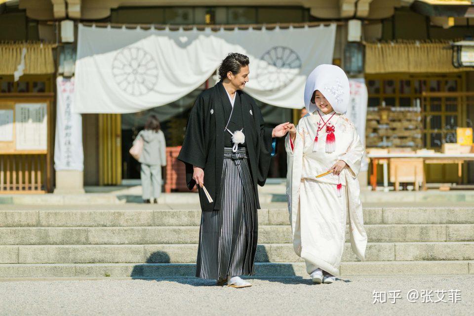 日本神前式婚礼服装图片