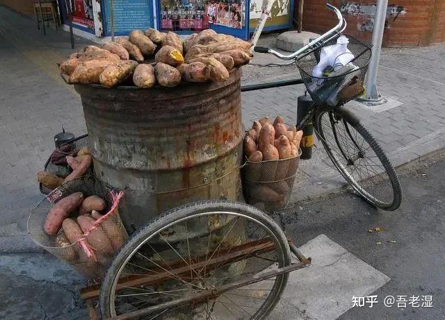 这也是为什么你会看到很多街头都有移动的烤红薯小摊,却很少有烤红薯