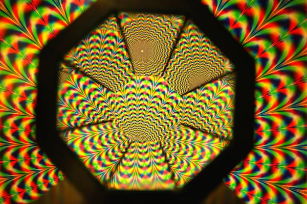 请问摄影和爱用手机p图的朋友们下面这张图是怎么拍