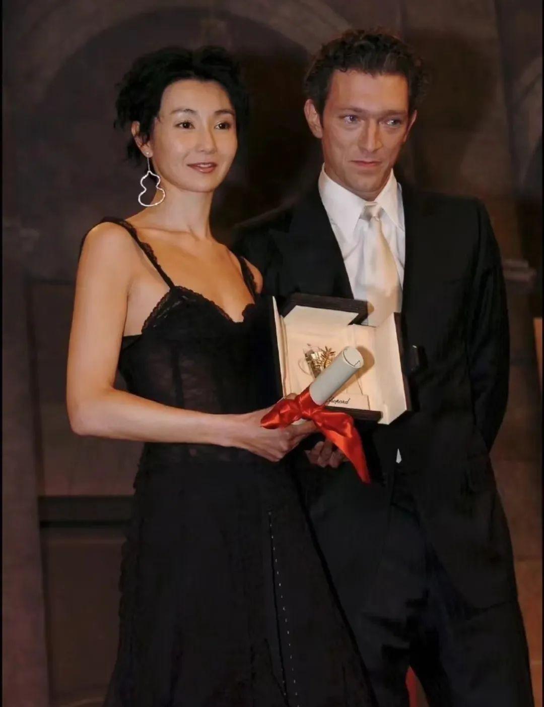 今年戛纳红毯没眼看这里曾经神仙打架巩俐张曼玉名场面是无法超越的