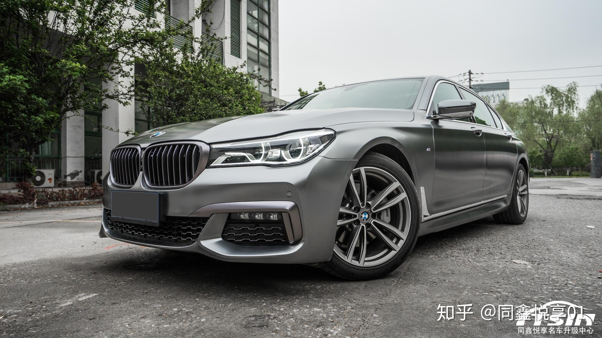 宝马7系全身改色贴膜水晶水泥灰