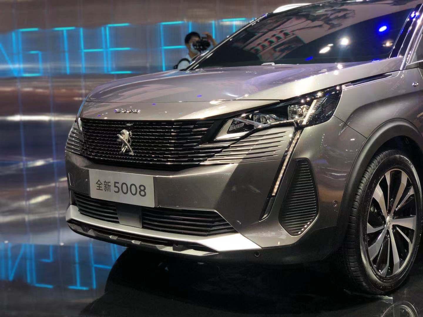 外观方面,新款东风标致5008的外观整体设计与海外版车型基本保持一致