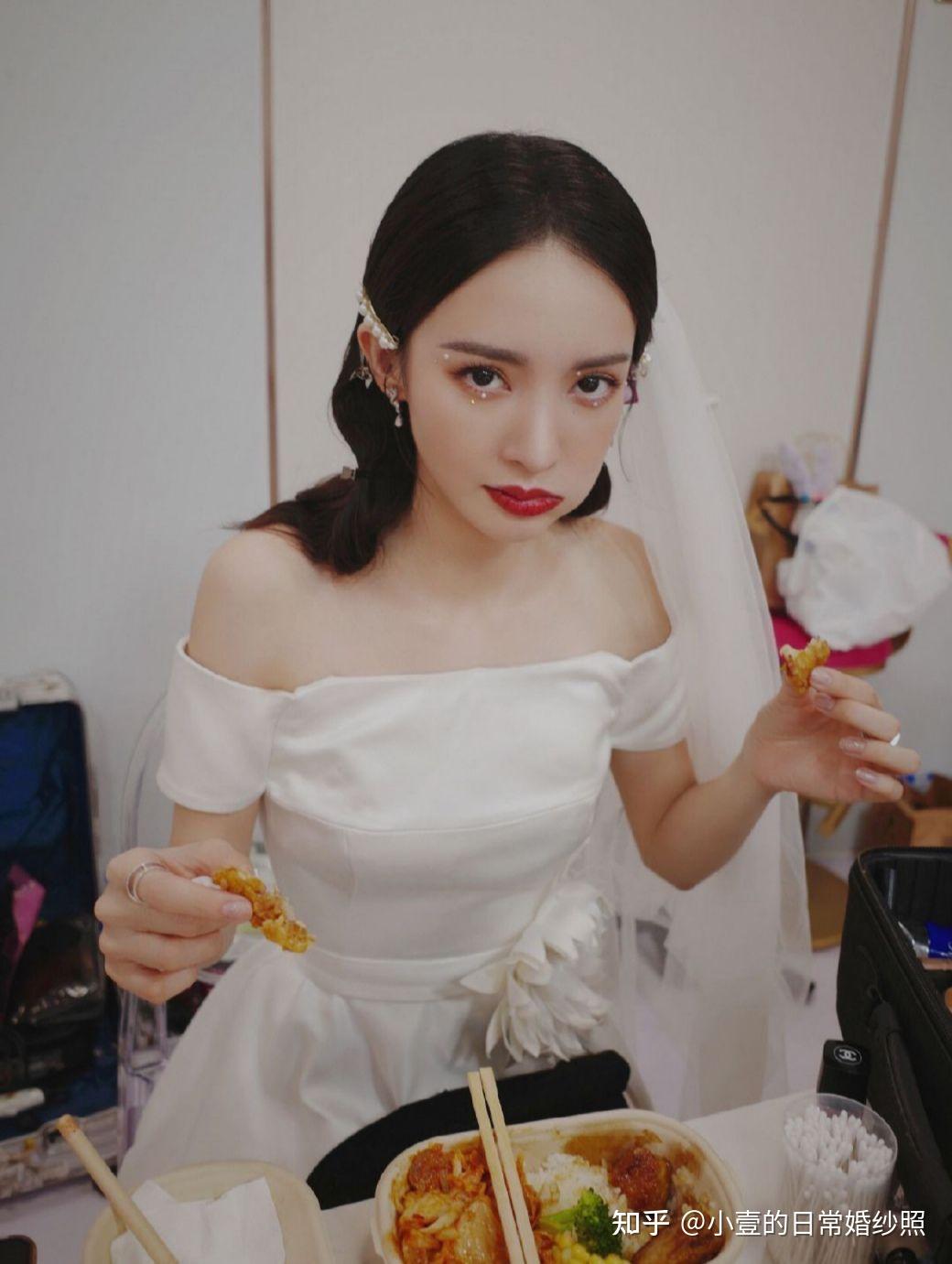 金晨身穿婚纱优雅大方明星婚纱照