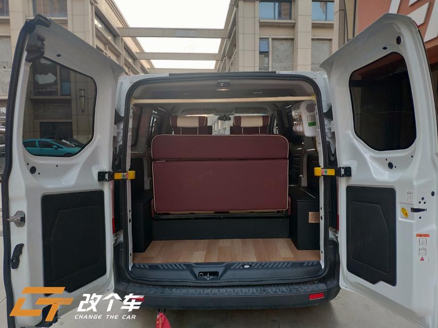 改个车 福特全顺改装家用内饰 客厅装在车上 还能晒衣服 堪比房车 知乎 改个车 福特全顺改装家用内饰 客厅装在车上 还能晒衣服 堪比房车 知乎