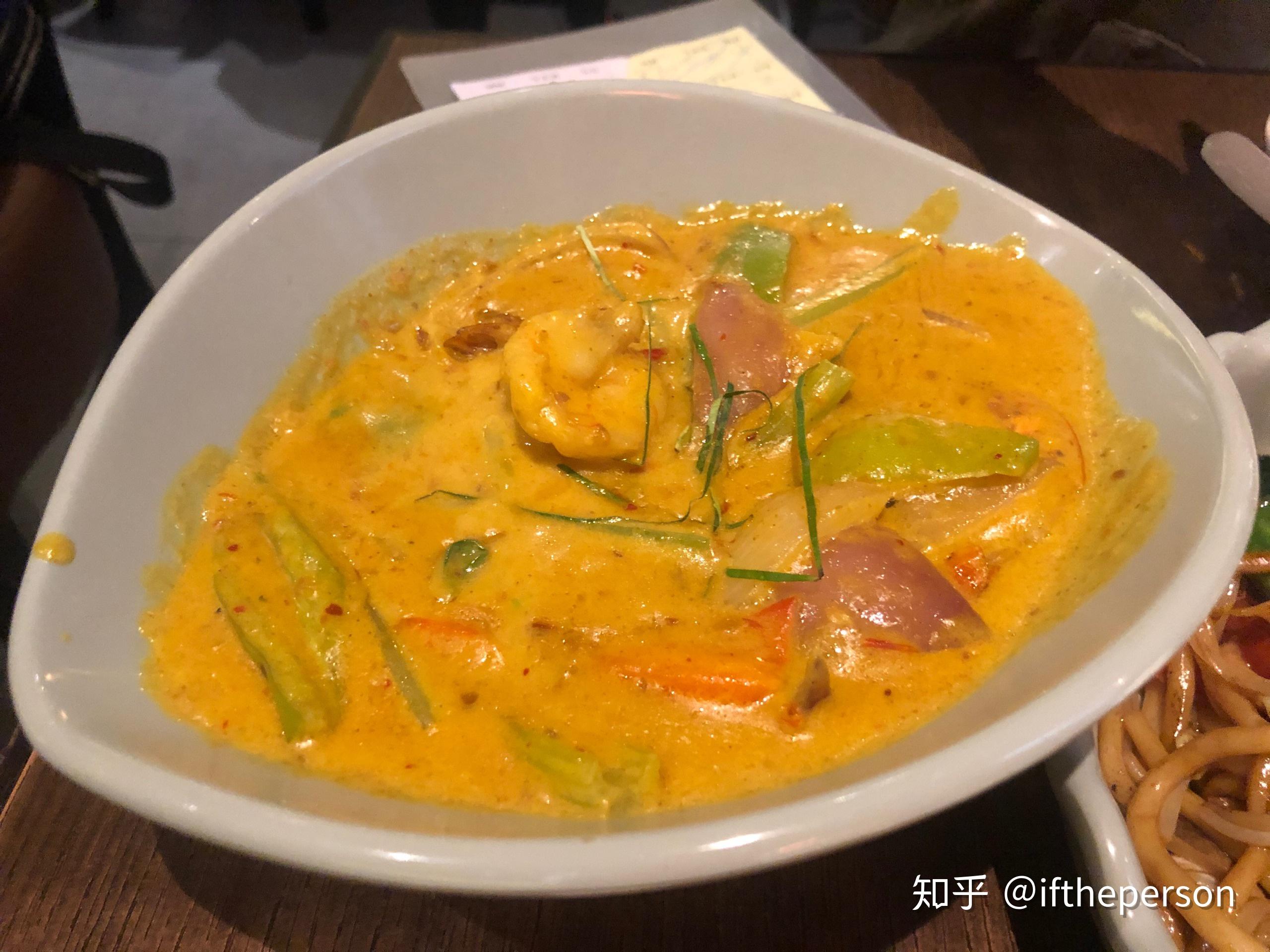 喵喵喜欢星星拌饭大学毕业,我跟女朋友留在上海.