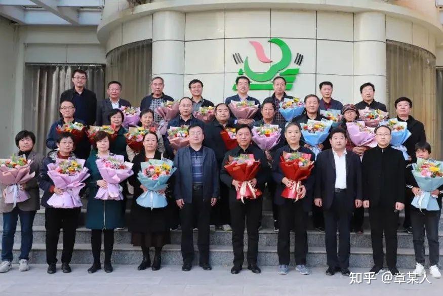 他们是武中最美的风景武邑中学资深教师座谈会