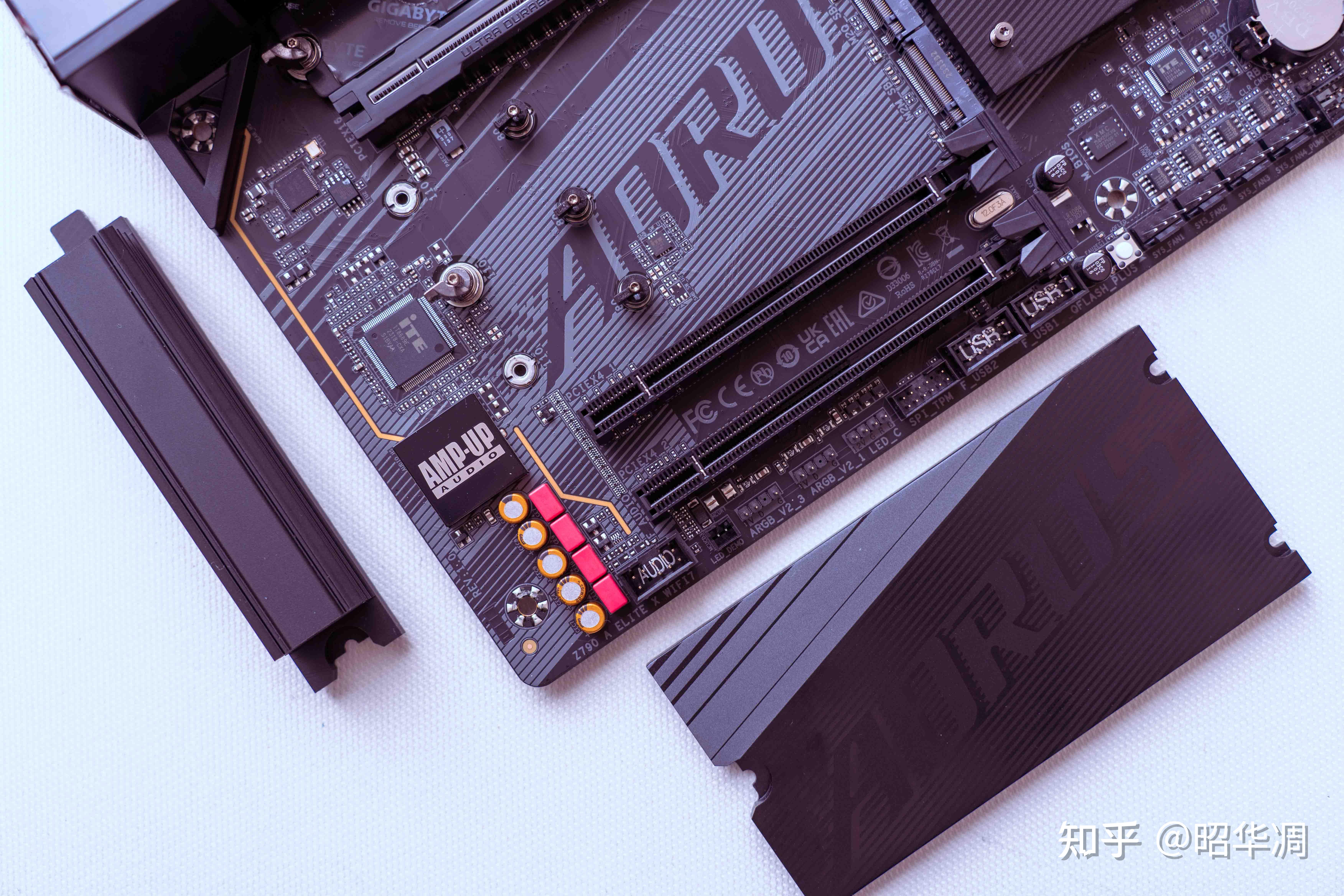 显卡竖装,极致散热,机箱界的擎天柱丨tt cte t500 tg argb装机体验