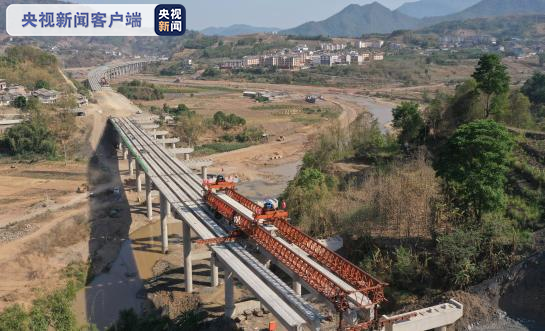 全长约236公里云南墨临高速预计年底建成通车